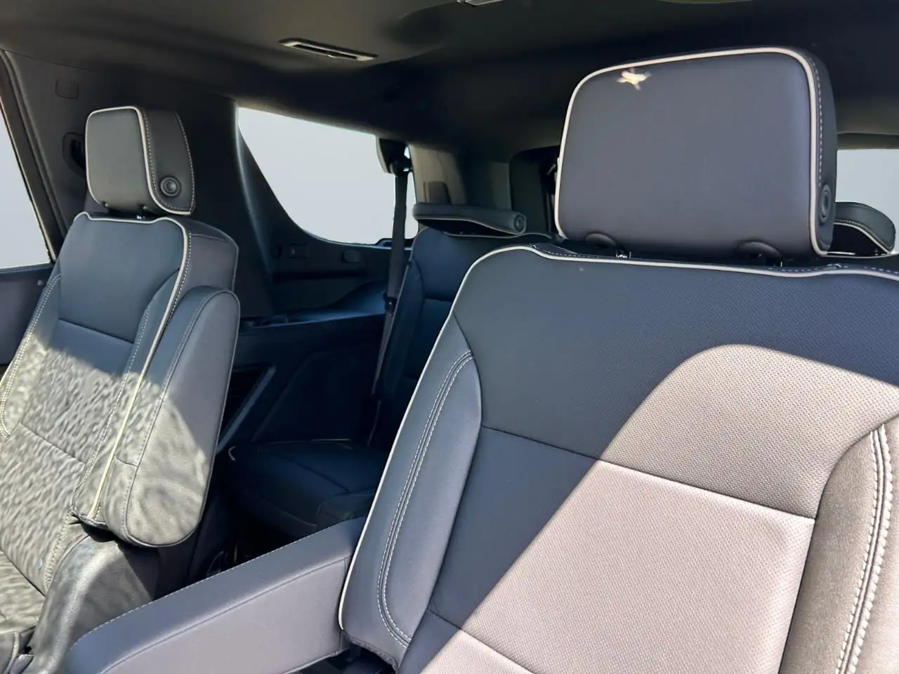 GMC Yukon photo GMC Yukon