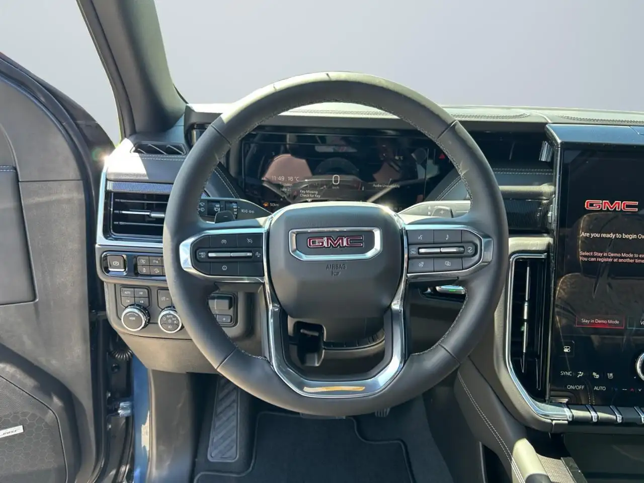 GMC Yukon photo GMC Yukon