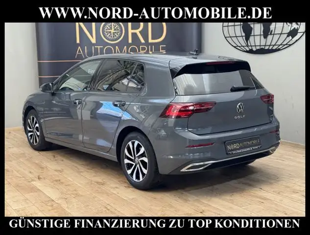 Volkswagen Golf view 9