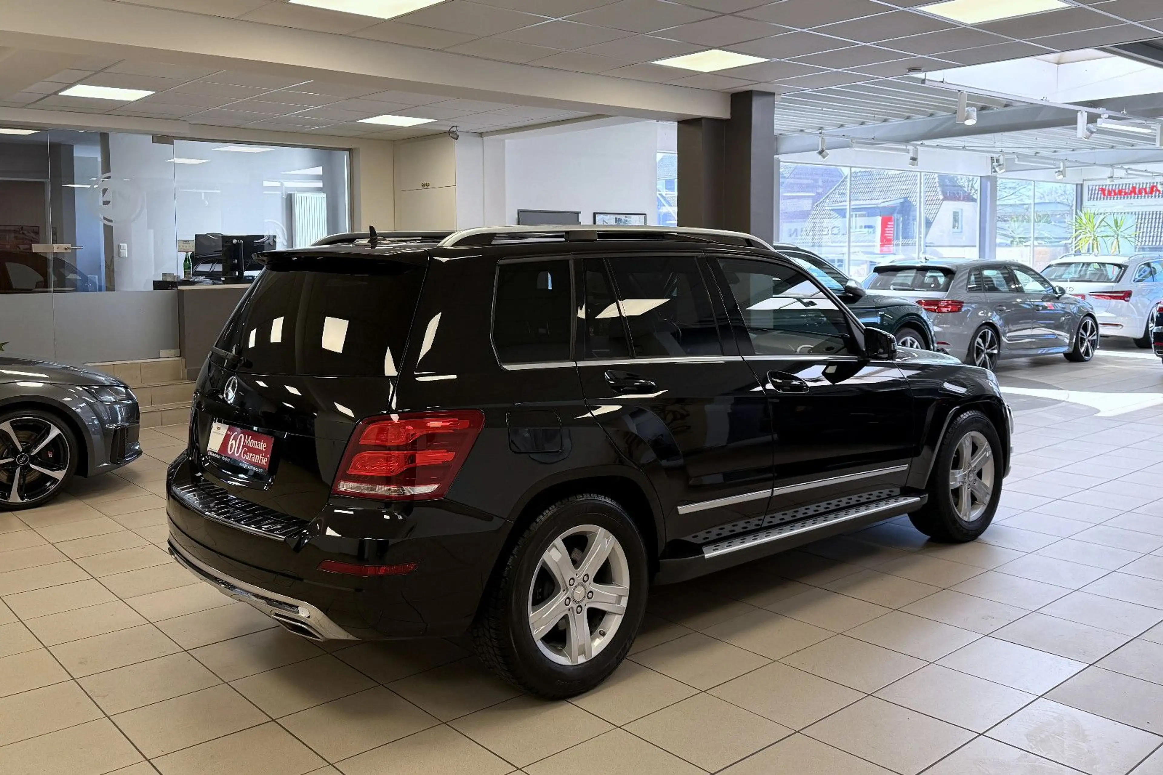 Mercedes-Benz GLK 220 CDI BE 4Matic *PanoSD*AHK*Bi-Xenon*Leder — photo 3