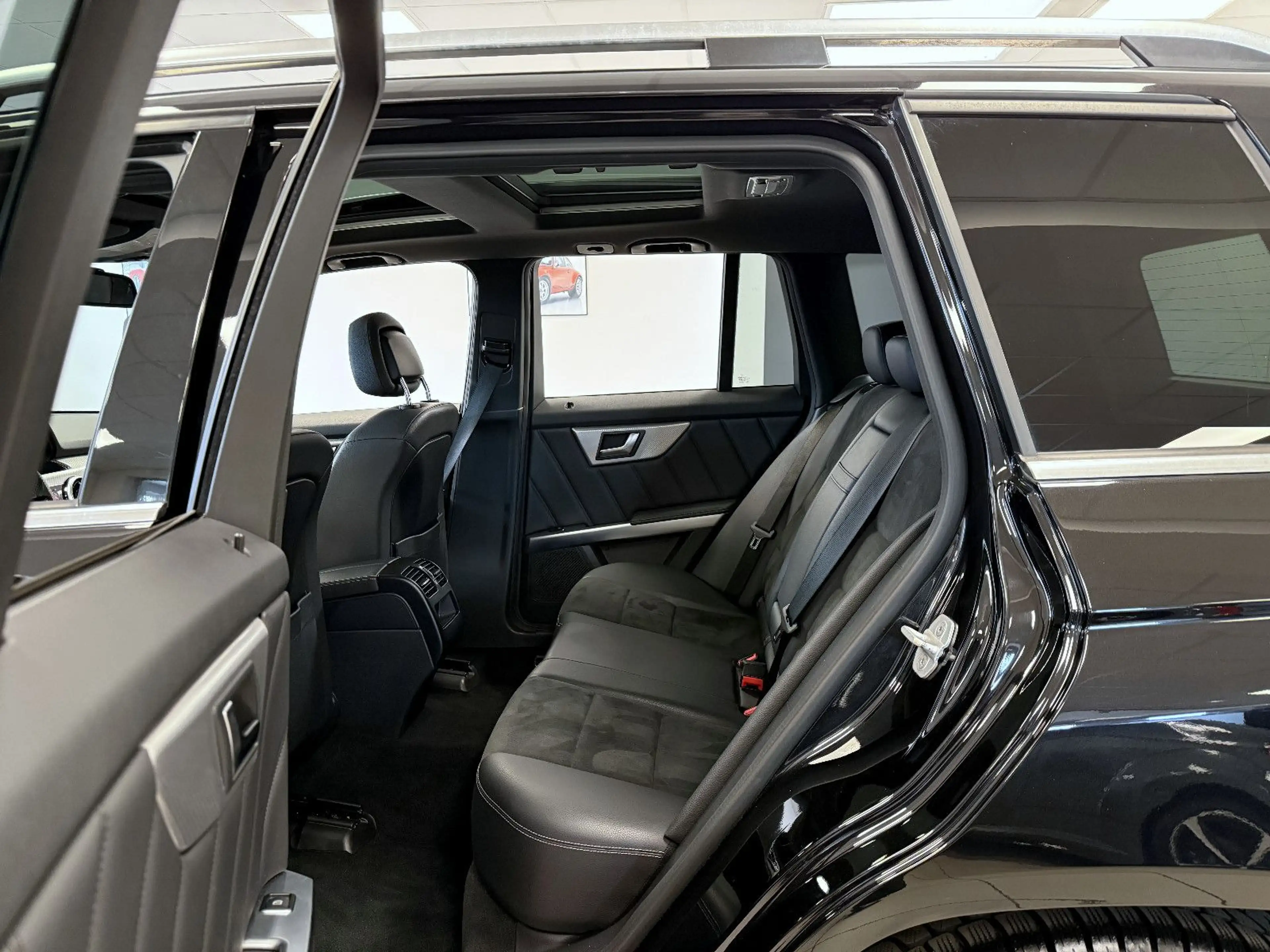 Mercedes-Benz GLK 220 CDI BE 4Matic *PanoSD*AHK*Bi-Xenon*Leder — photo 7