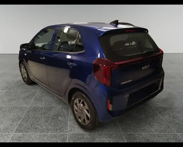 Kia Picanto view 5