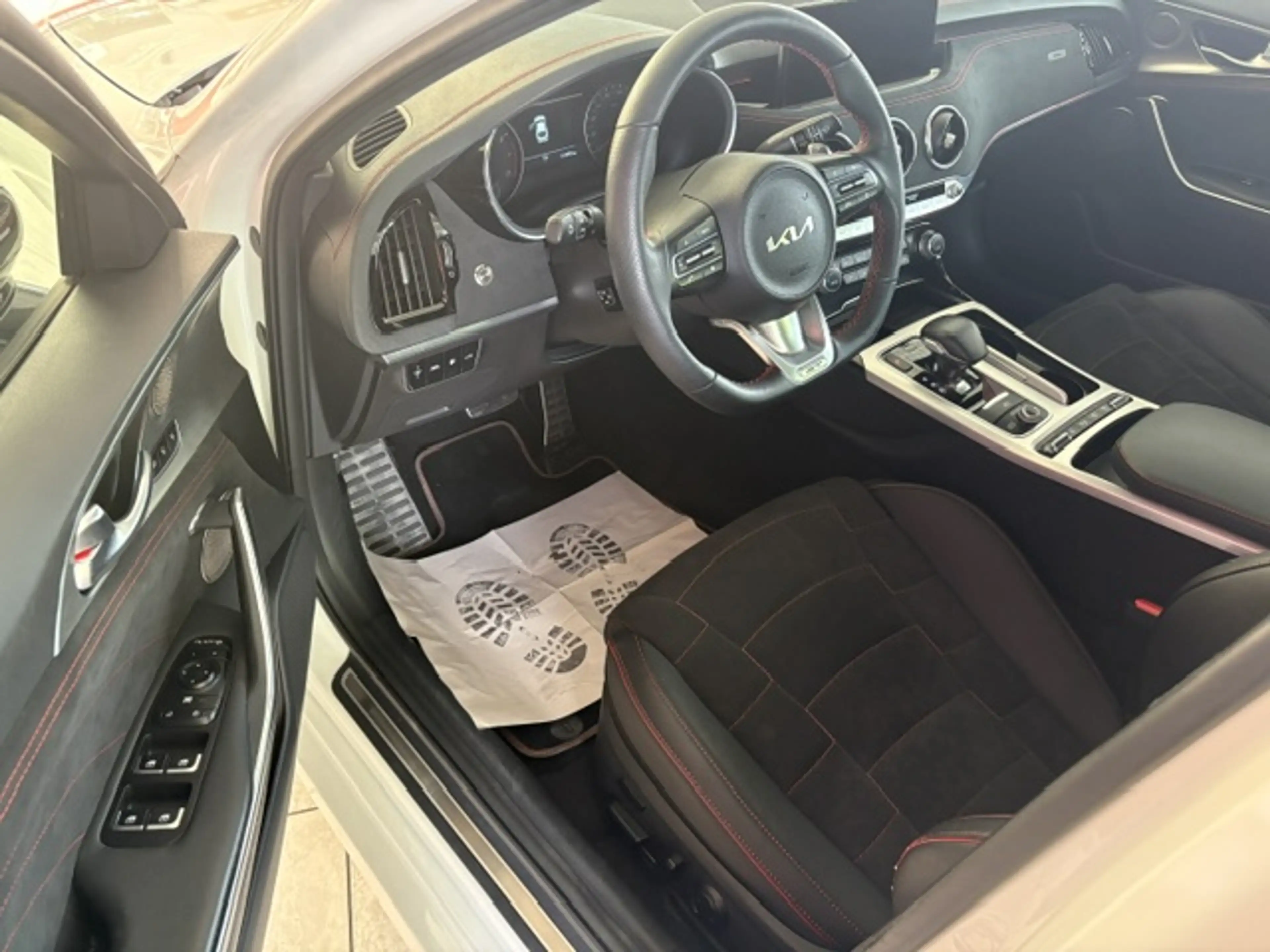 Kia Stinger GT 4WD *BASTUCK* LED 360° Kamera — photo 10