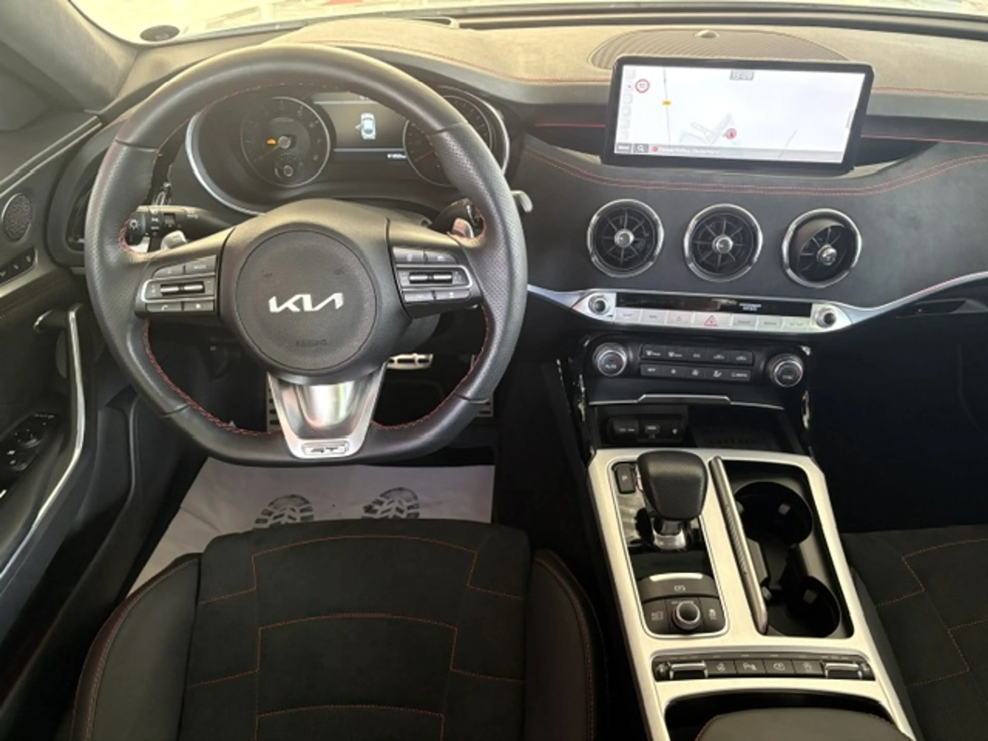 Kia Stinger GT 4WD *BASTUCK* LED 360° Kamera — photo 13
