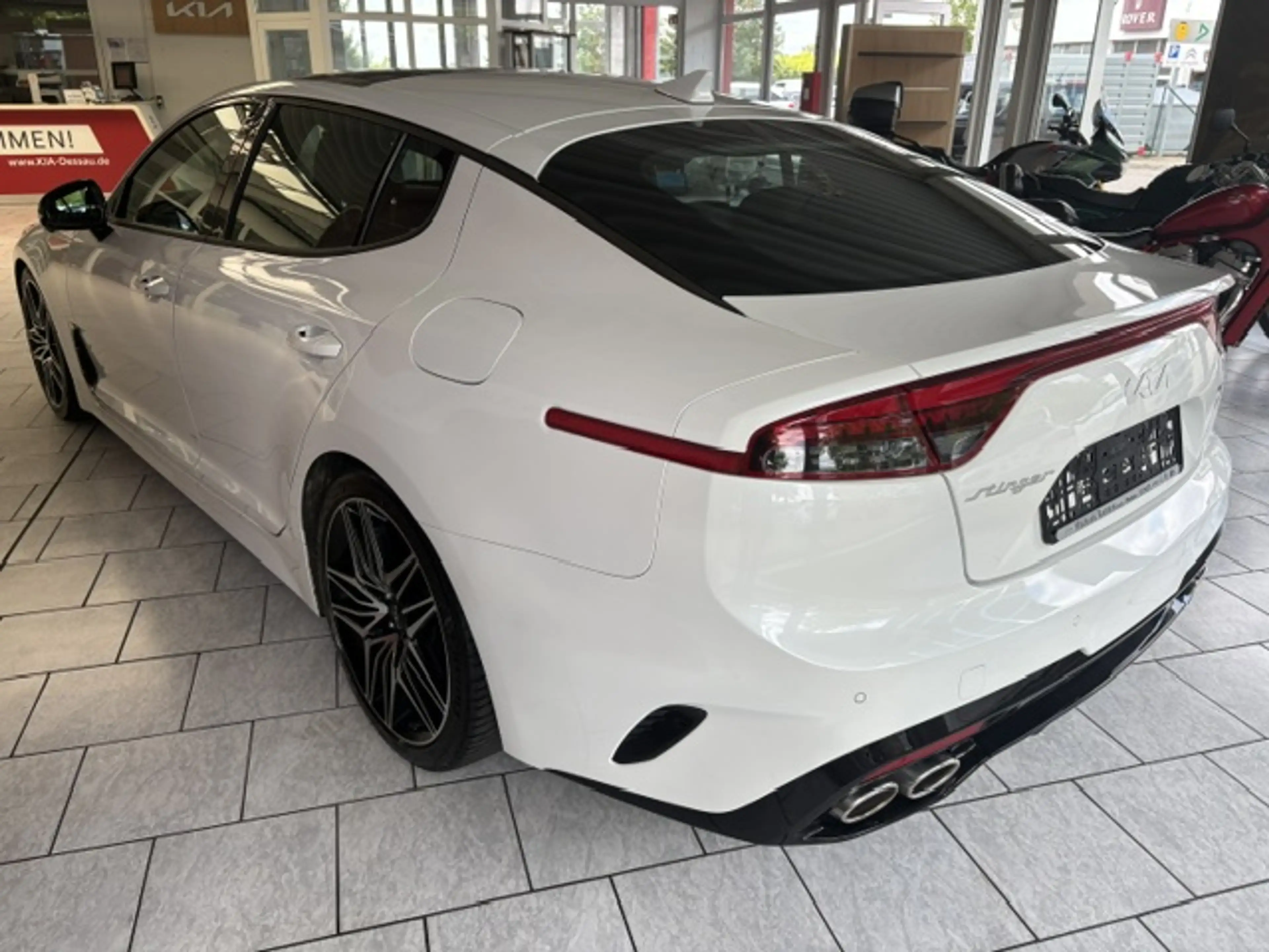 Kia Stinger GT 4WD *BASTUCK* LED 360° Kamera — photo 5