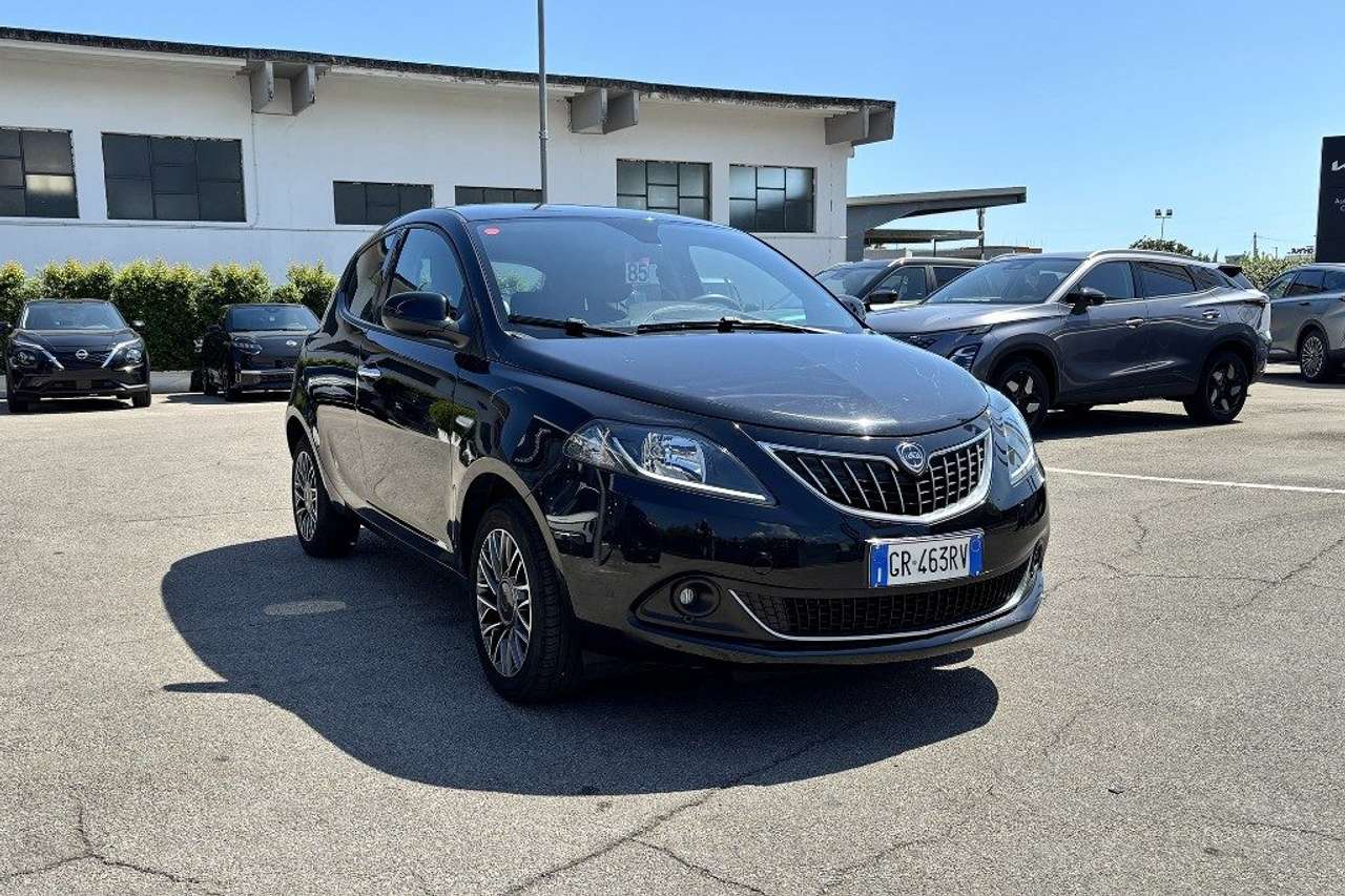 Lancia Ypsilon 1.0 FireFly 5 porte S&S Hybrid Gold Plus