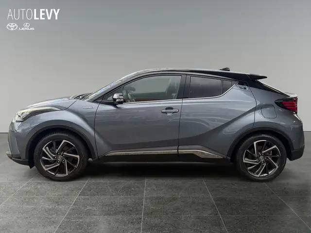 Toyota C-HR view 3