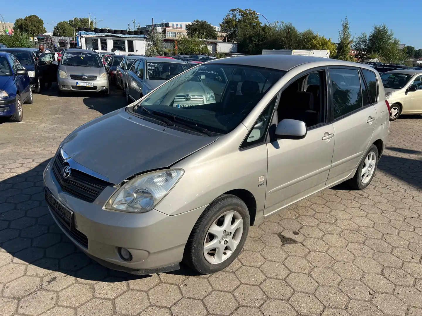 Toyota Corolla 1.6 Beige - 1