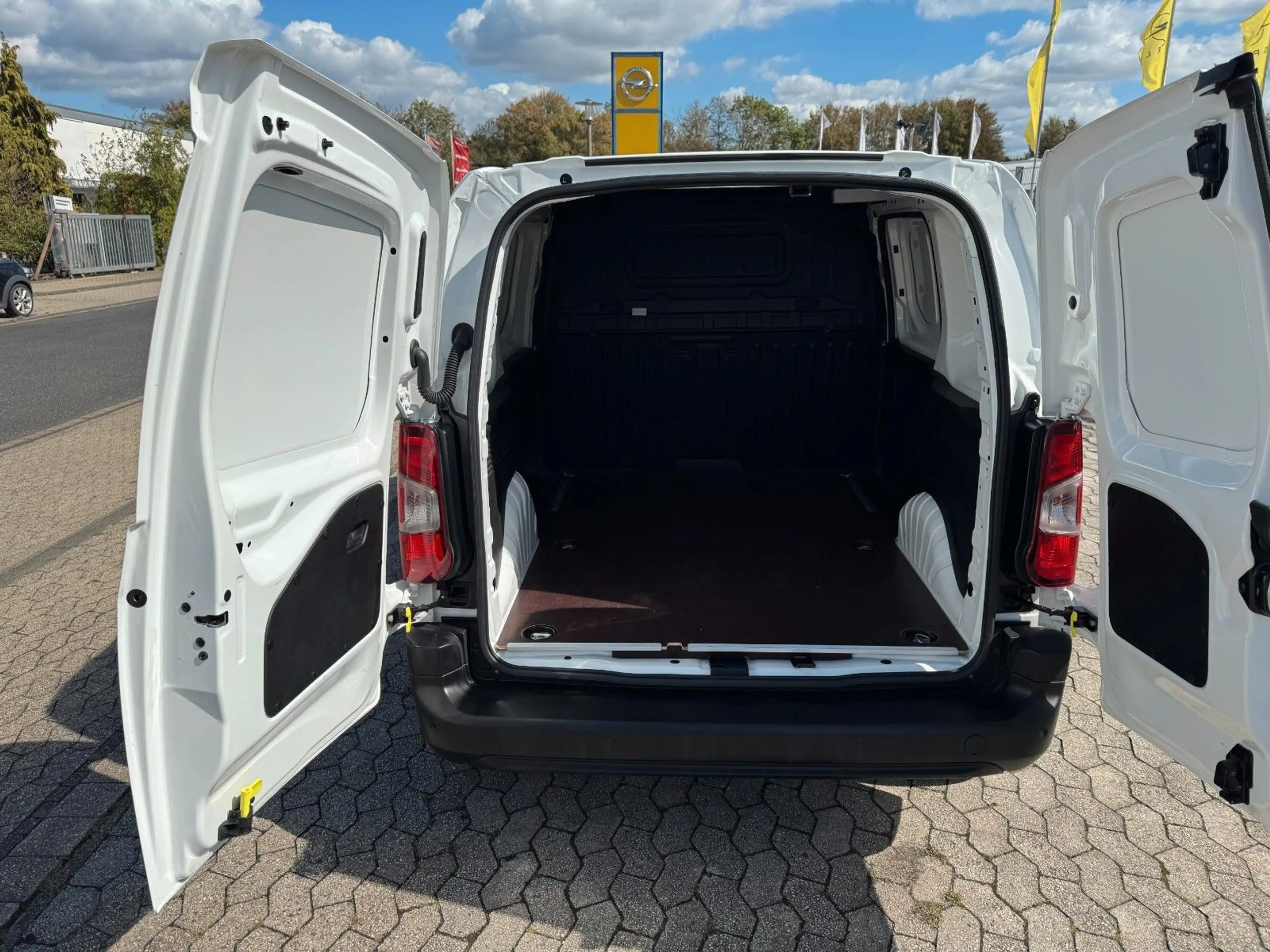Opel Combo E Cargo HU NEU/SERVICE NEU/KLIMA/PDC — photo 8