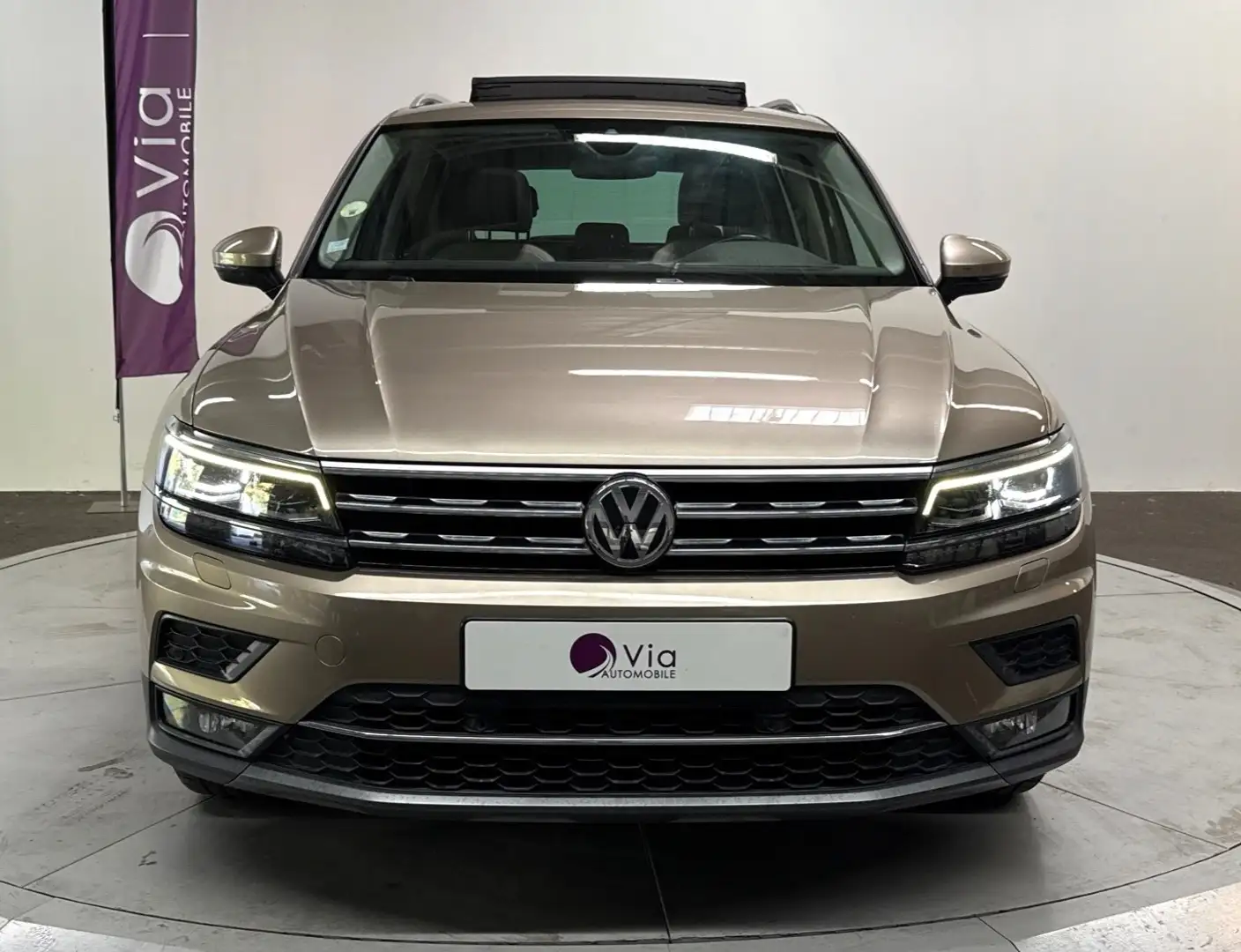 Volkswagen Tiguan 2.0 TDI 150 DSG7 Carat Beige - 2