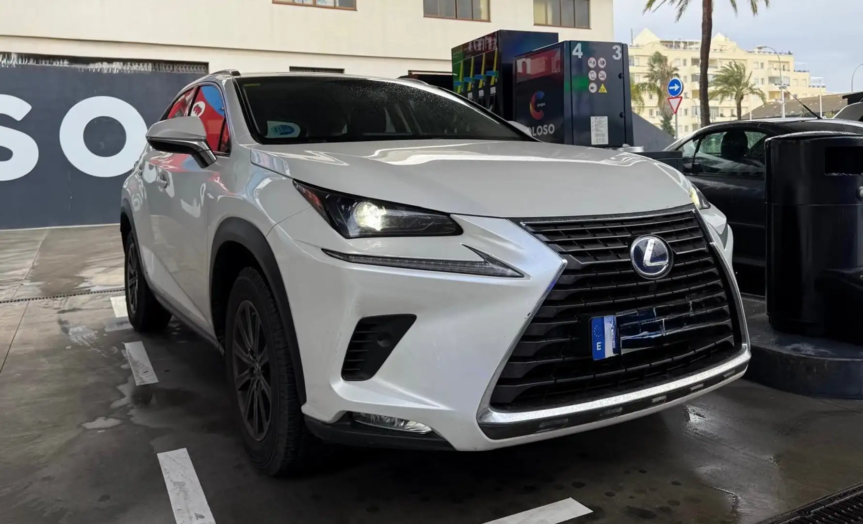 Lexus NX 300h NX 300h Business Navigation 2WD Blanco - 1