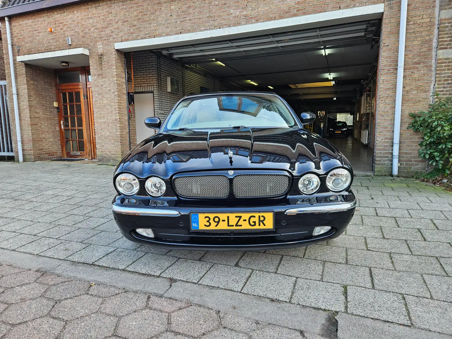 Jaguar XJ XJ 4.2 V8 Executive Noir - 2