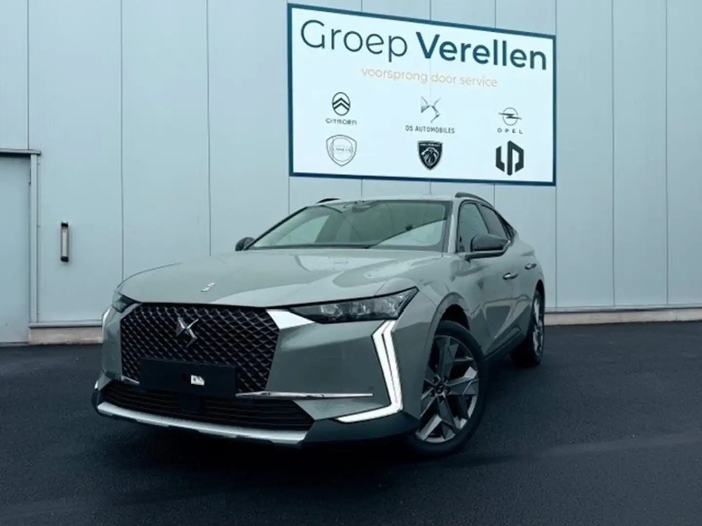 DS Automobiles DS 4 Performance Line + AUT / Full Grau - 1