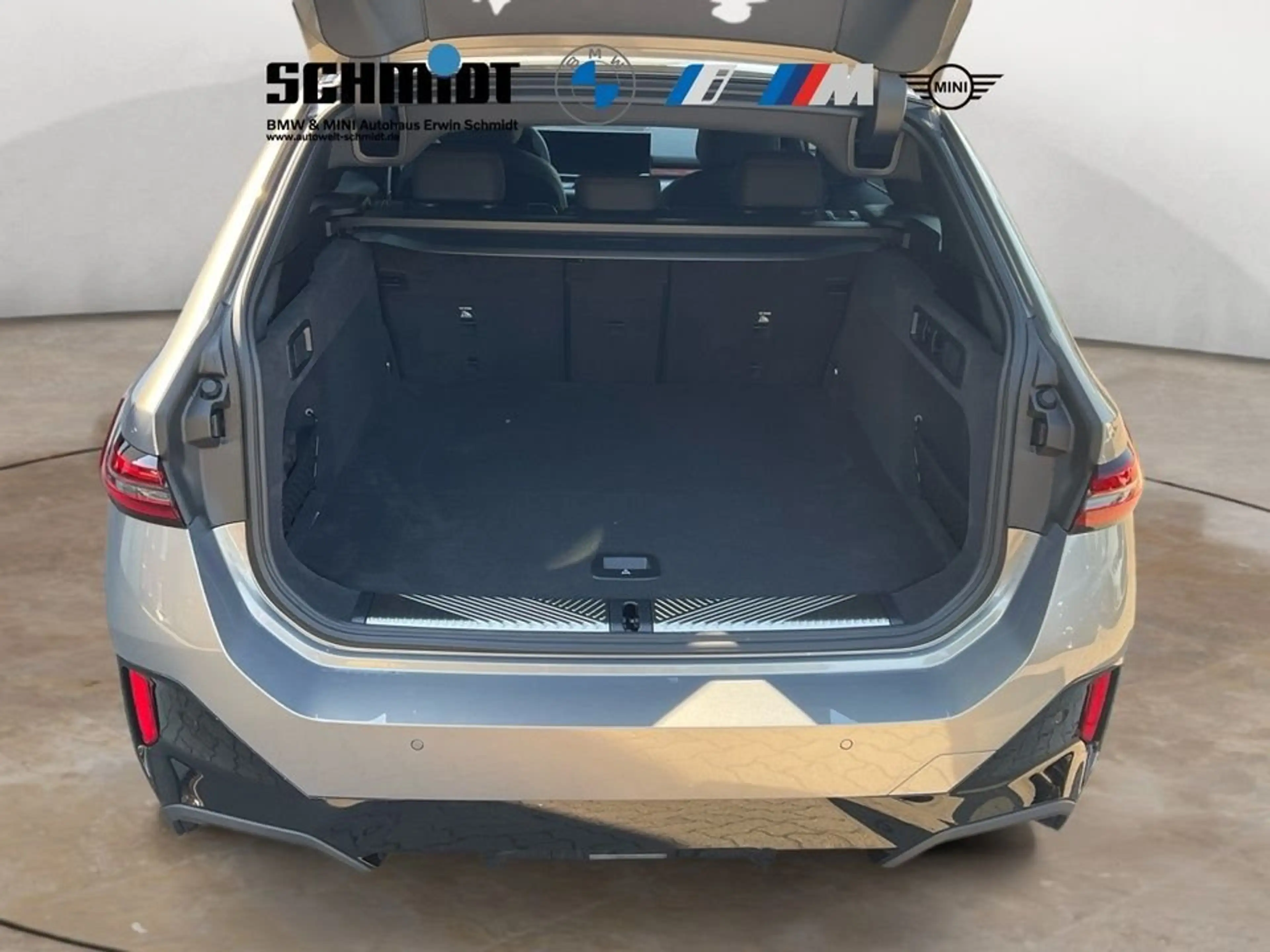BMW 550 e xDrive Touring M Sportpaket UPE 102.400 EUR — photo 5