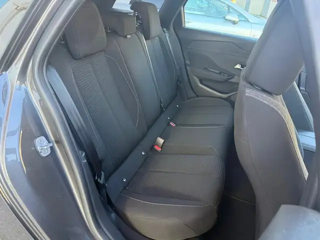 Peugeot 308 view 13