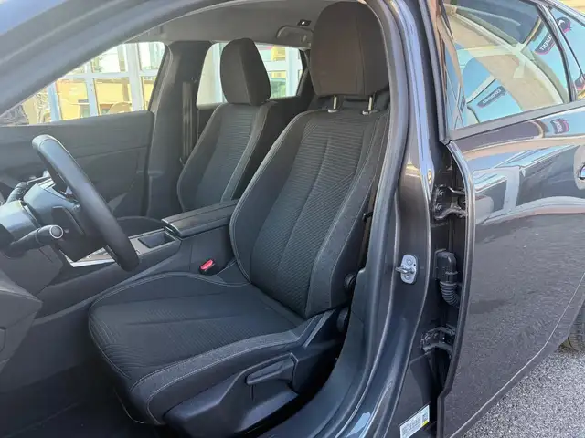 Peugeot 308 view 10