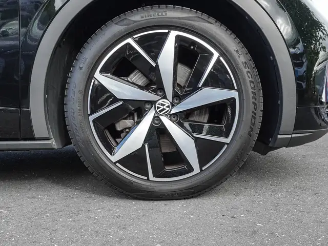 Volkswagen Id.5 view 7