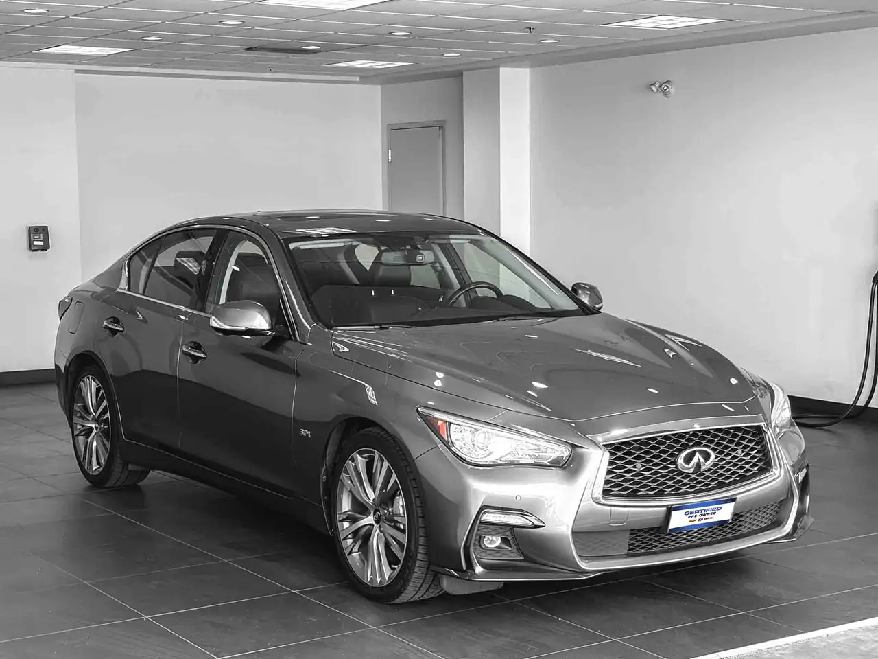 Infiniti Q50 снимка Infiniti Q50