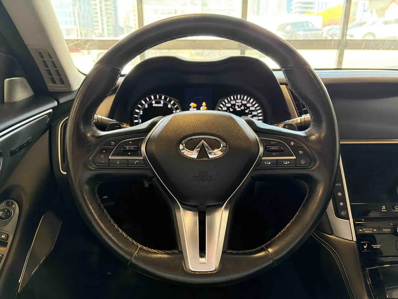 Infiniti Q50 снимка Infiniti Q50