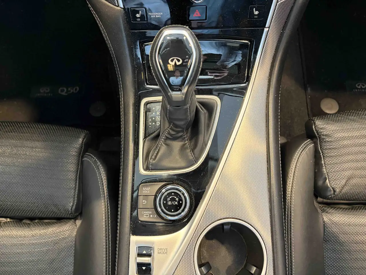 Infiniti Q50 снимка Infiniti Q50