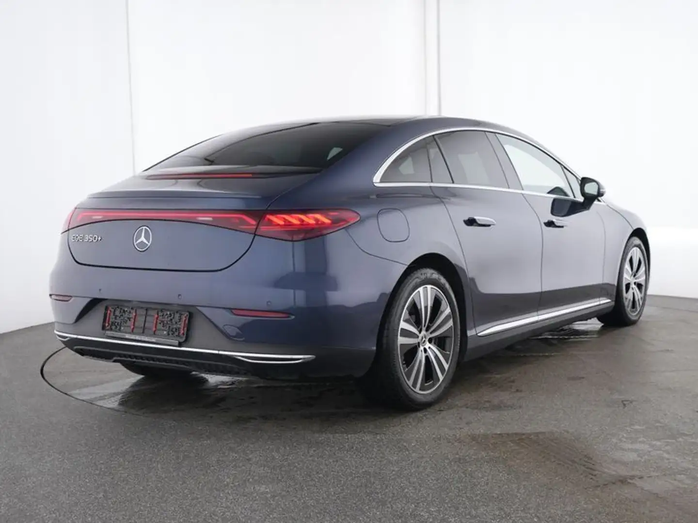 Mercedes-Benz EQE 350 Premium AIRMATIC HA10 22kW HUD Pano 3D Blau - 2