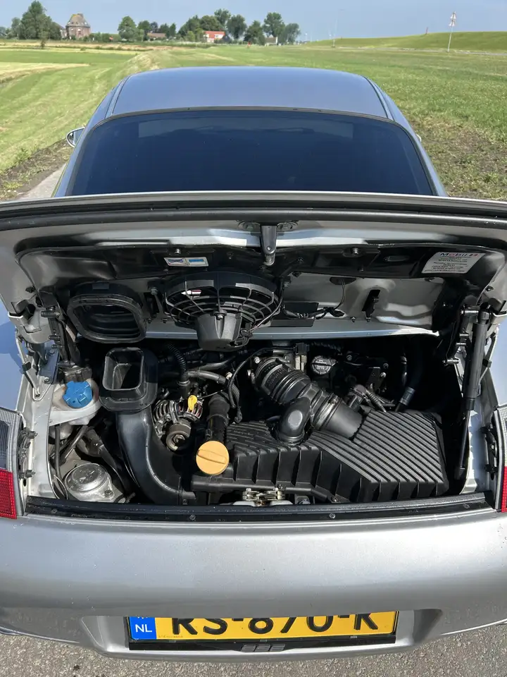 Porsche 911 3.4 Coupé Carrera Tiptronic, foto 6
