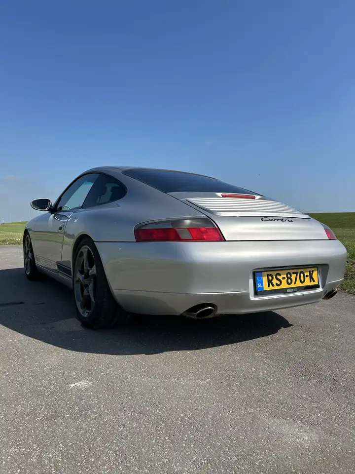 Porsche 911 3.4 Coupé Carrera Tiptronic, foto 4