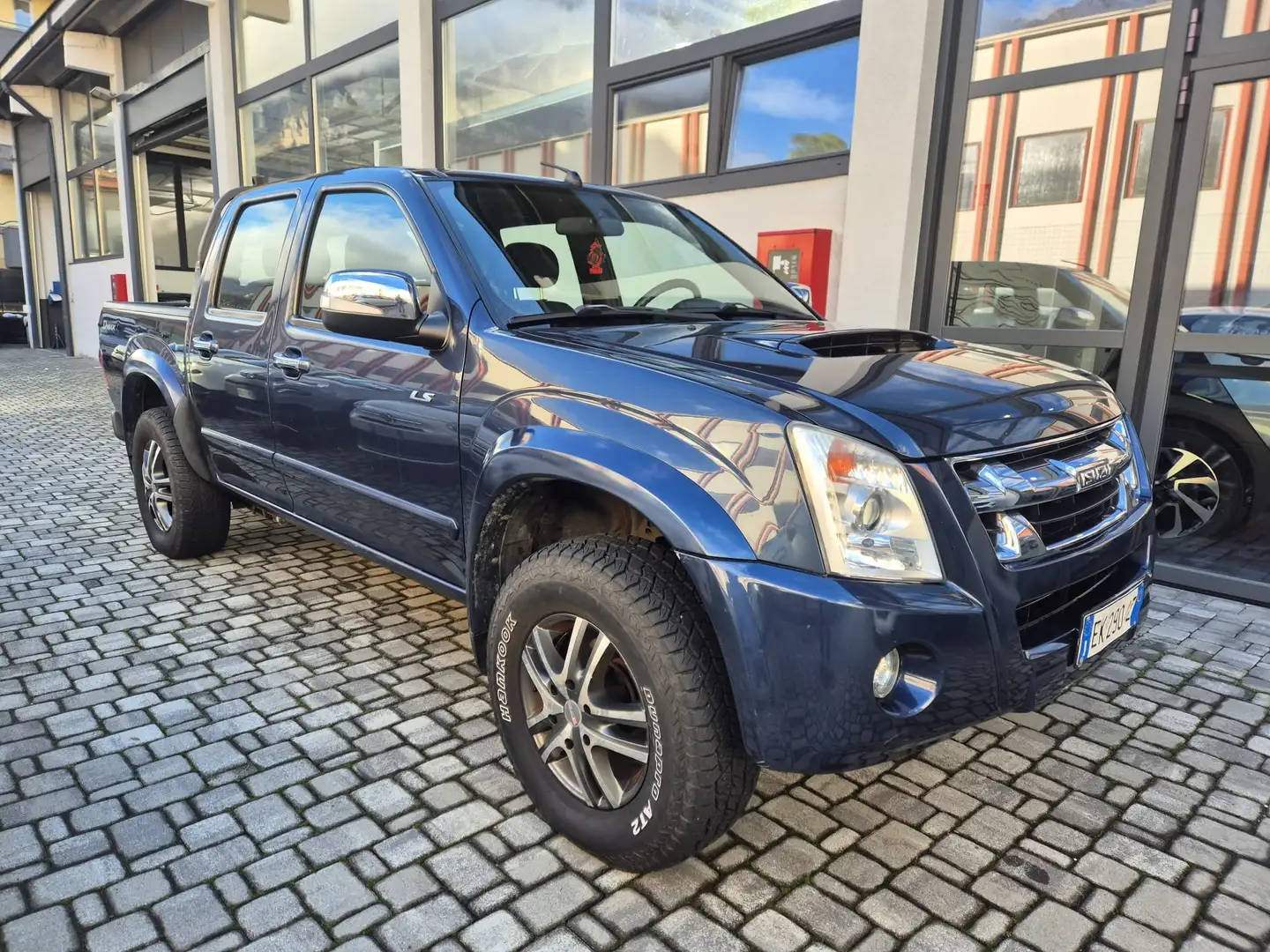 Isuzu D-Max D-Max 3.0 td LS 4x4 CAMBIO AUTOM - GANCIO TRAINO Bleu - 1