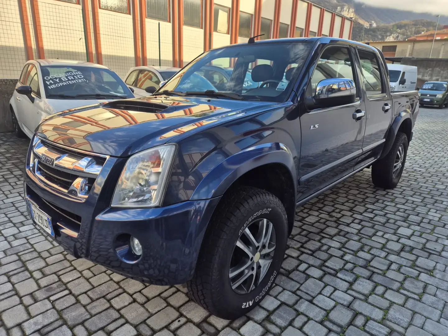 Isuzu D-Max D-Max 3.0 td LS 4x4 CAMBIO AUTOM - GANCIO TRAINO Bleu - 2