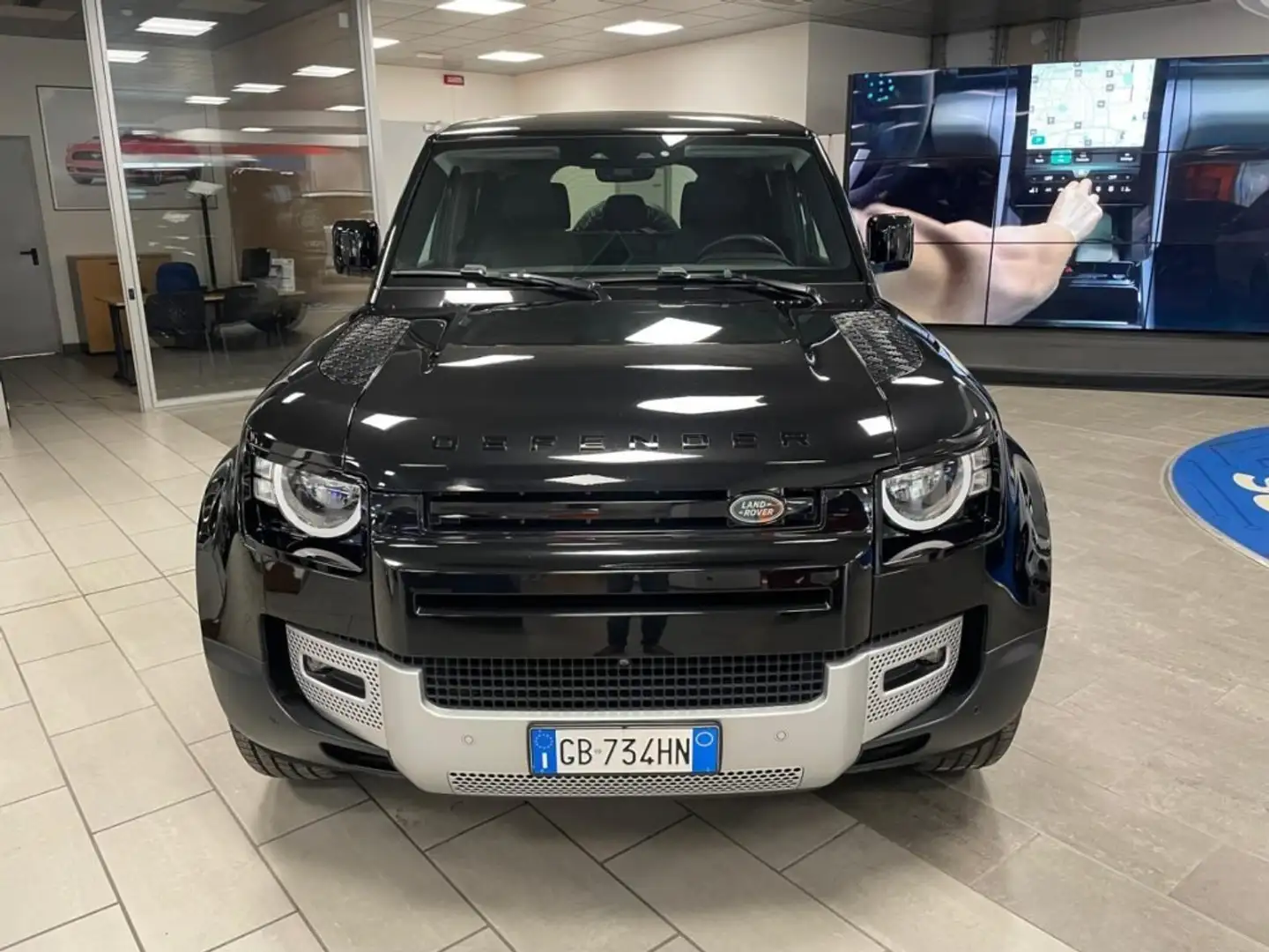 Land Rover Defender 110 2.0 Diesel 200cv 4x4 S+ Black Pack, Km 54.000 Noir - 2