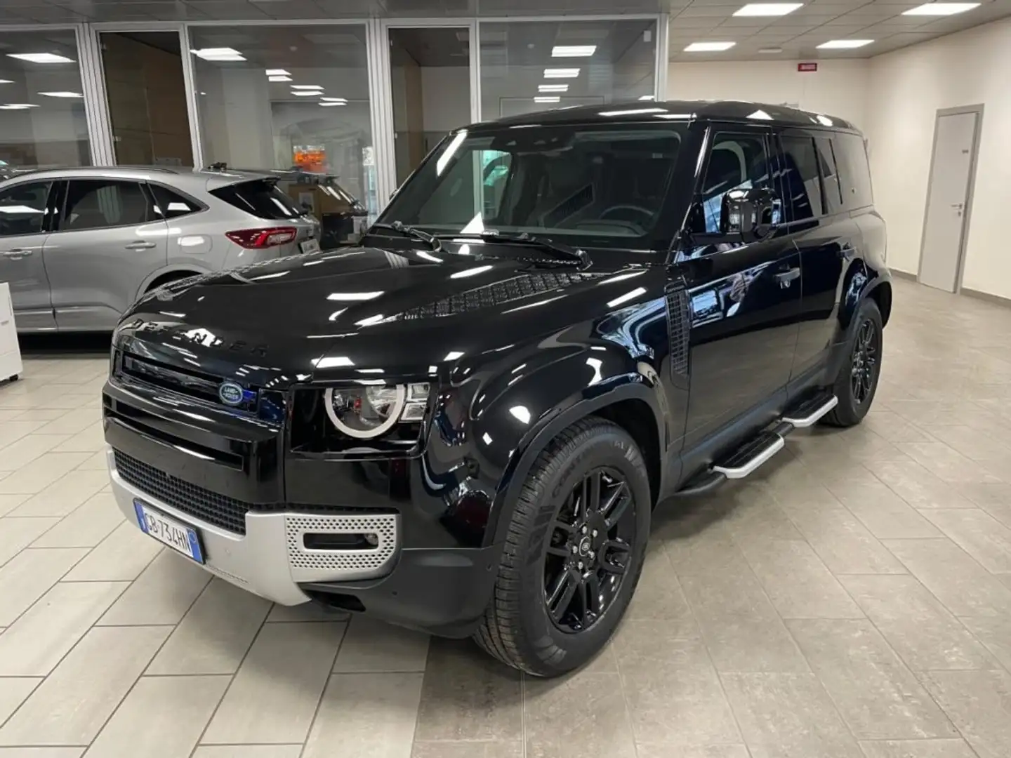 Land Rover Defender 110 2.0 Diesel 200cv 4x4 S+ Black Pack, Km 54.000 Noir - 1