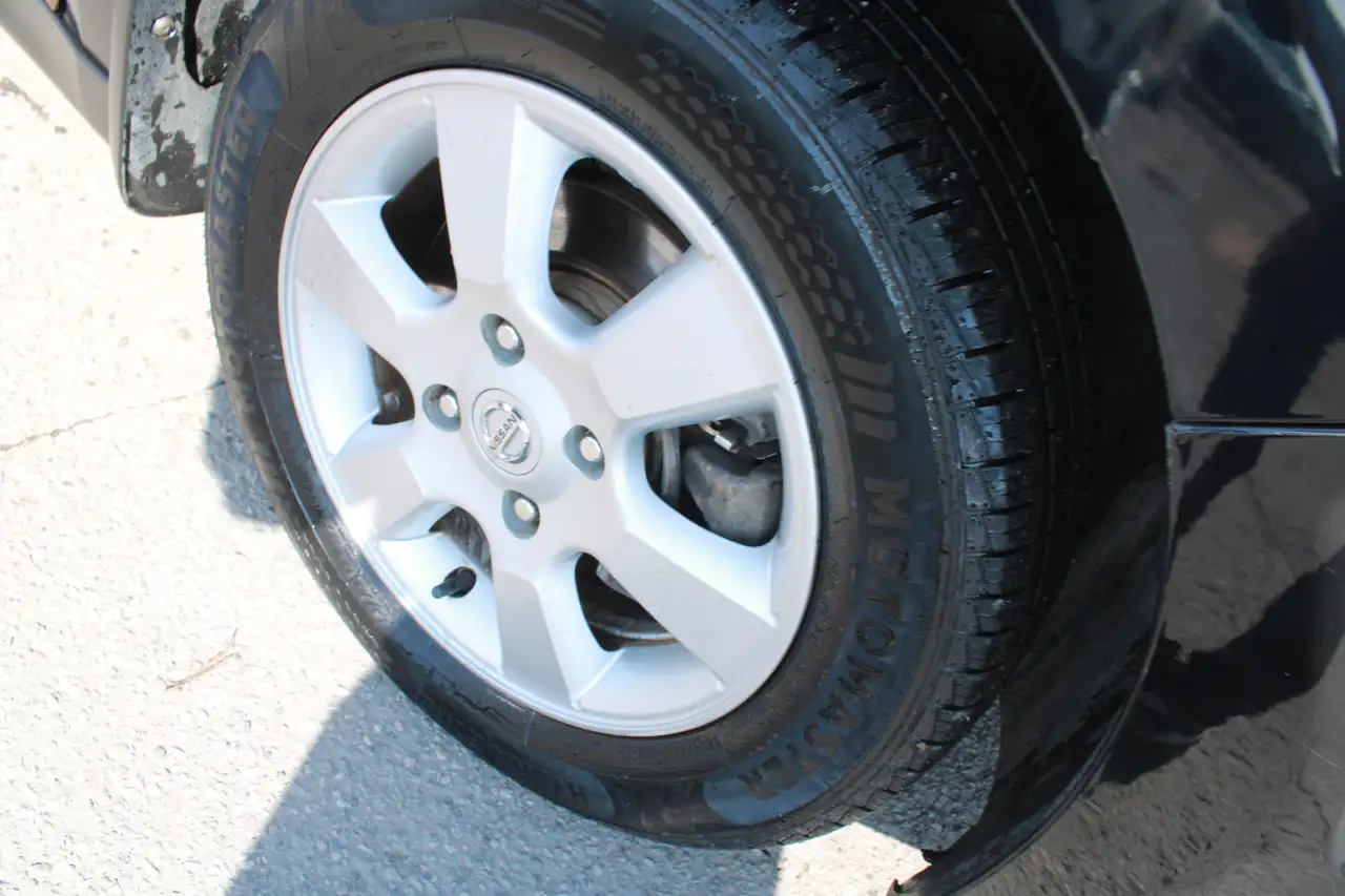 Nissan Versa снимка Nissan Versa