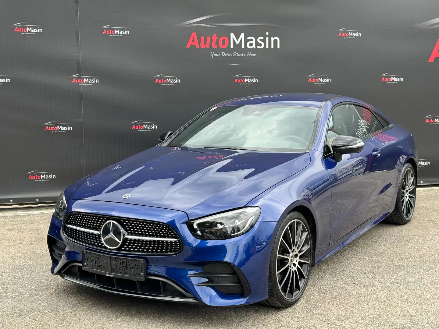 Mercedes-Benz E 220 d Coupe Aut. AMG-Line //WERKSGARANTIE// Blau - 1