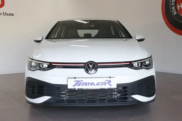 Volkswagen Golf view 2