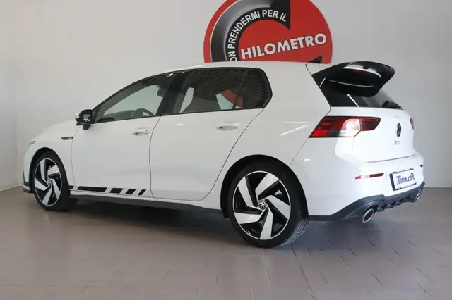 Volkswagen Golf view 3