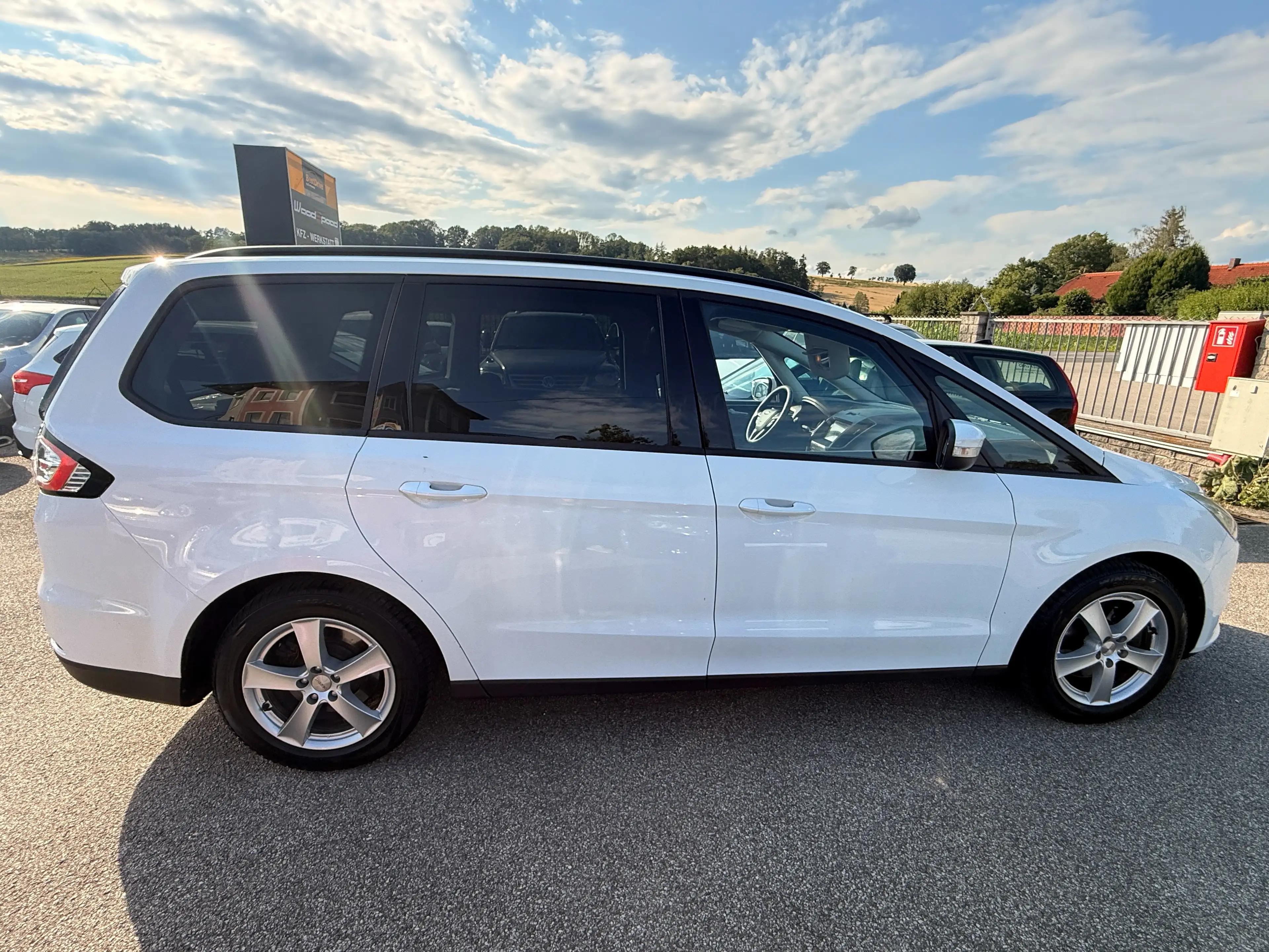 Ford Galaxy Business — photo 9