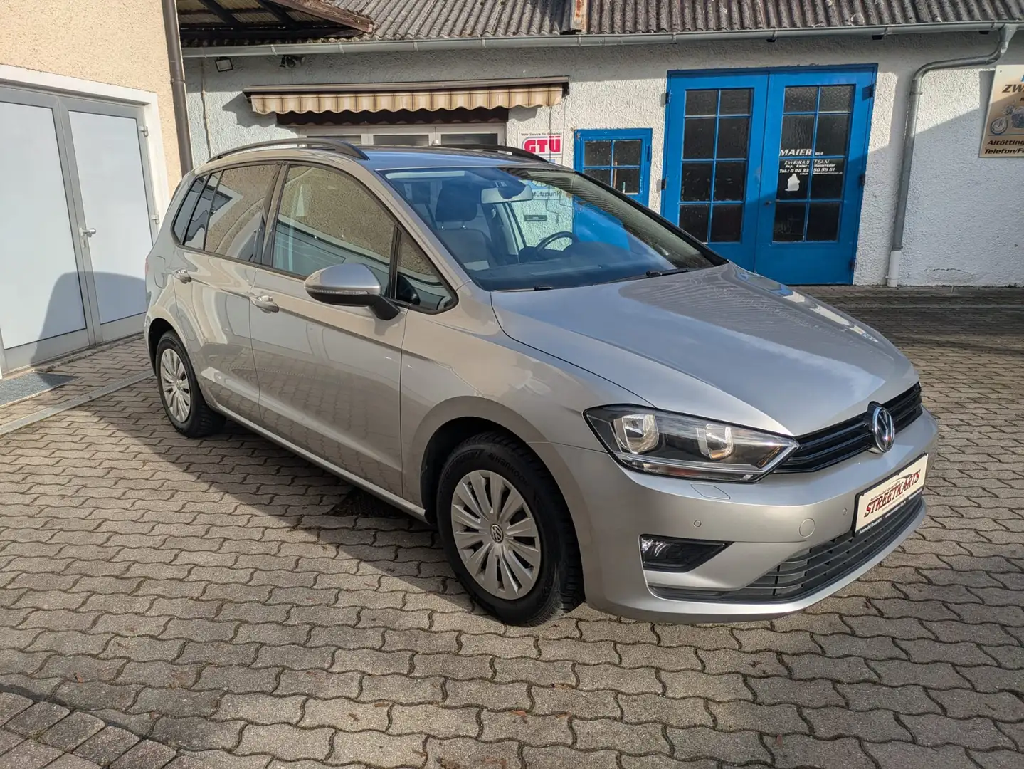 Volkswagen Golf Sportsvan Trendline BMT/Start-Stopp AHK Šedá - 2