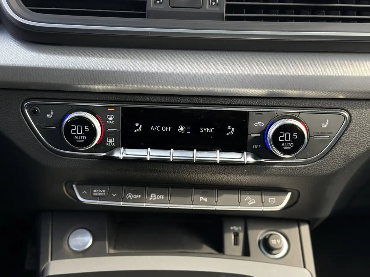 Audi Q5 снимка Audi Q5