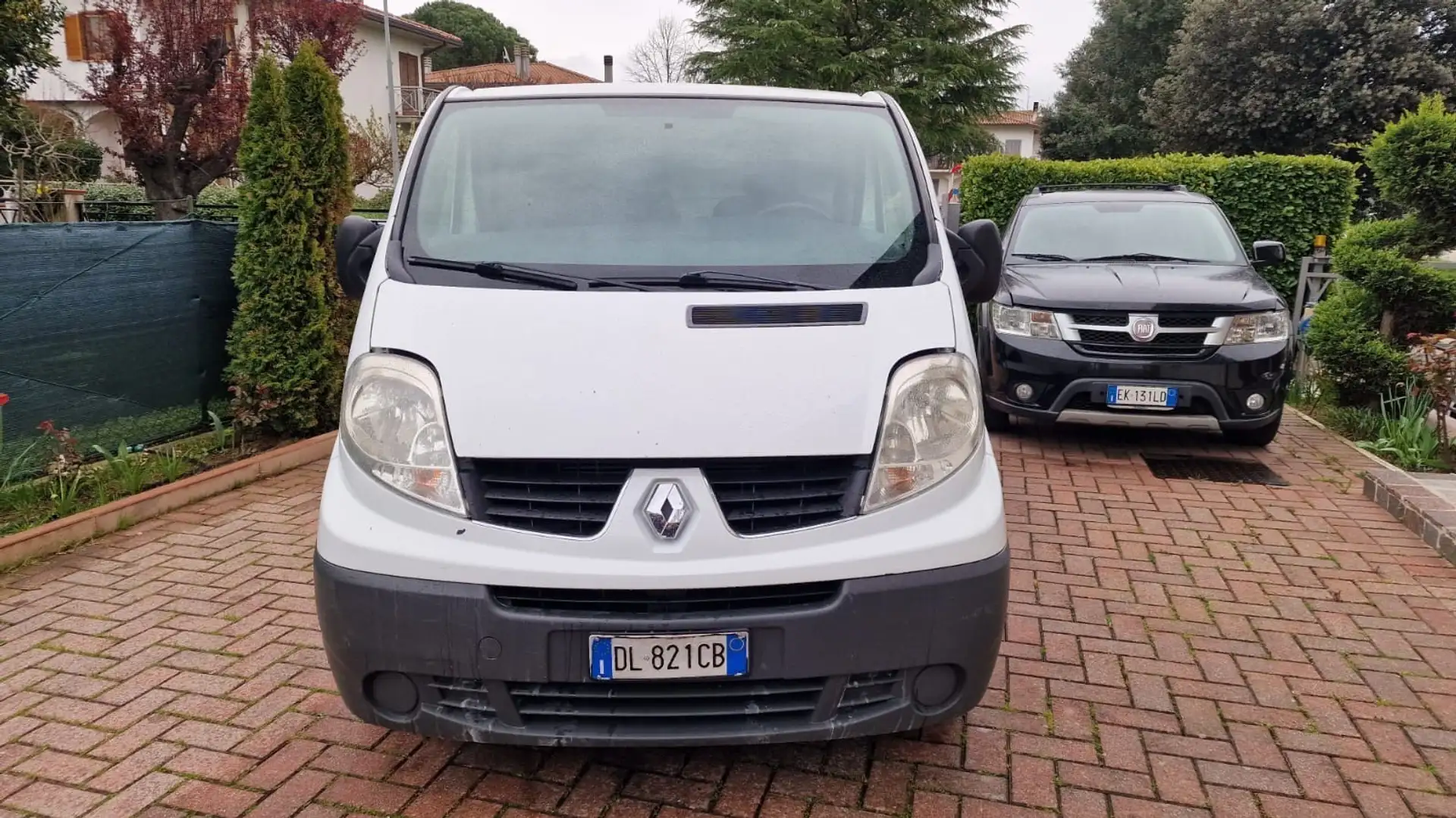 Renault Trafic Bílá - 2