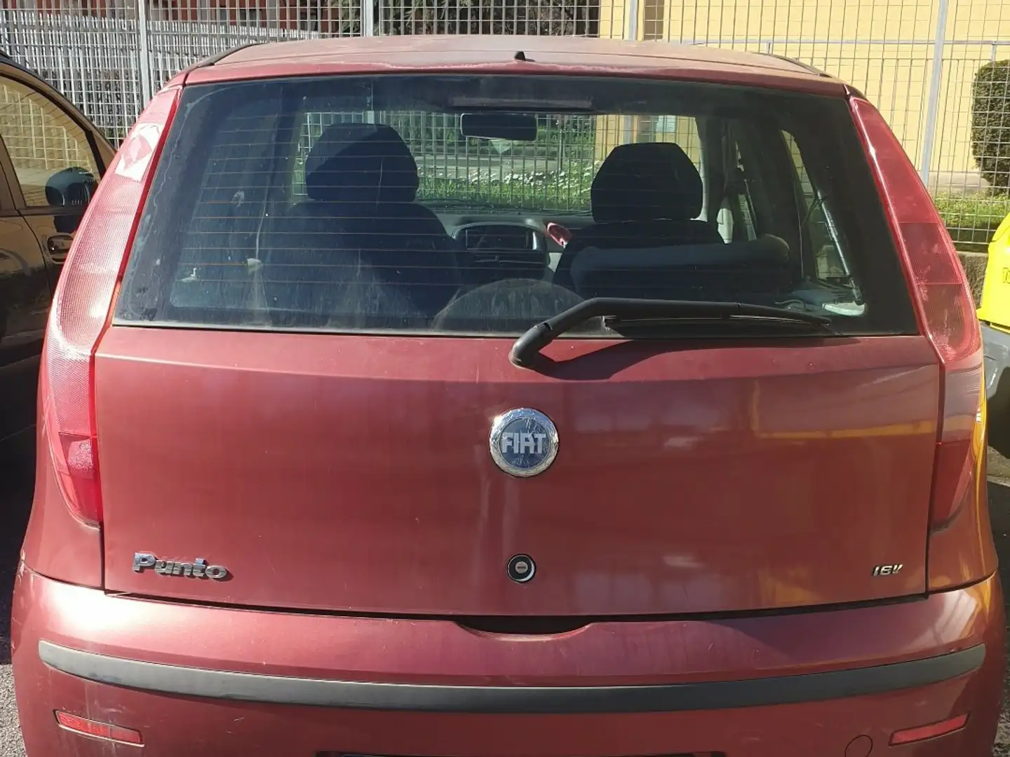 Fiat Punto 5p 1.2 Dynamic Rosso - 2