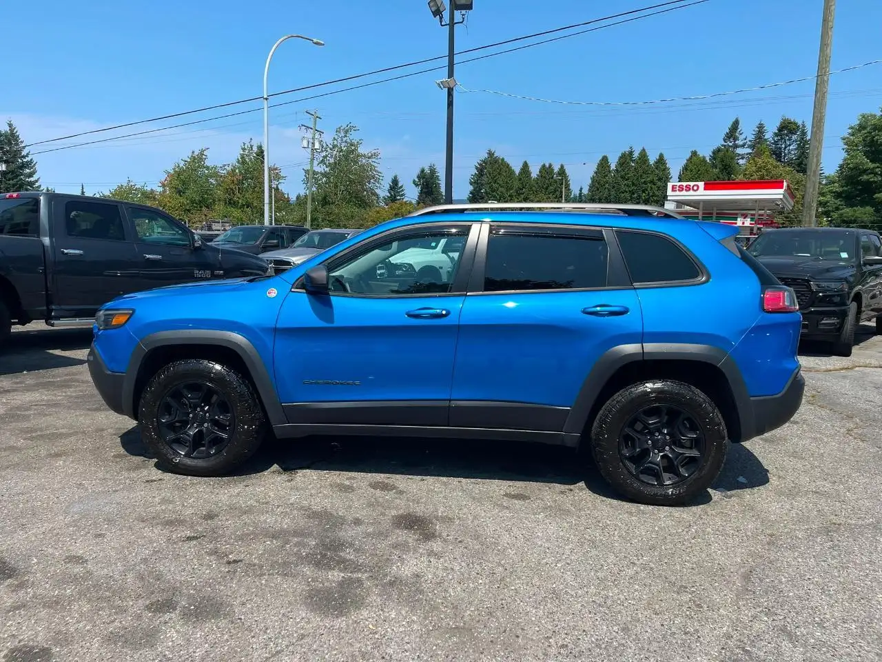 Jeep Cherokee снимка Jeep Cherokee