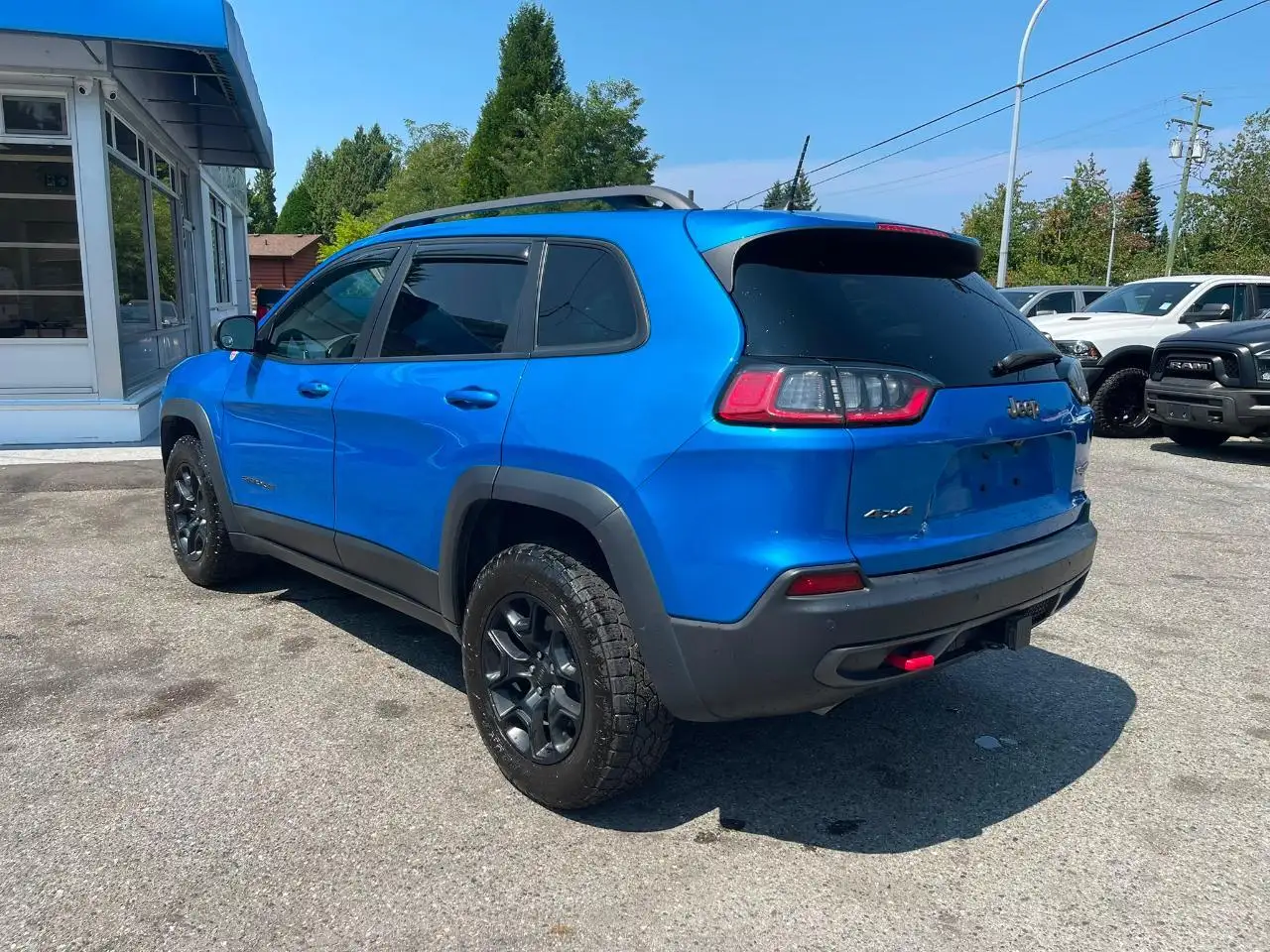 Jeep Cherokee снимка Jeep Cherokee