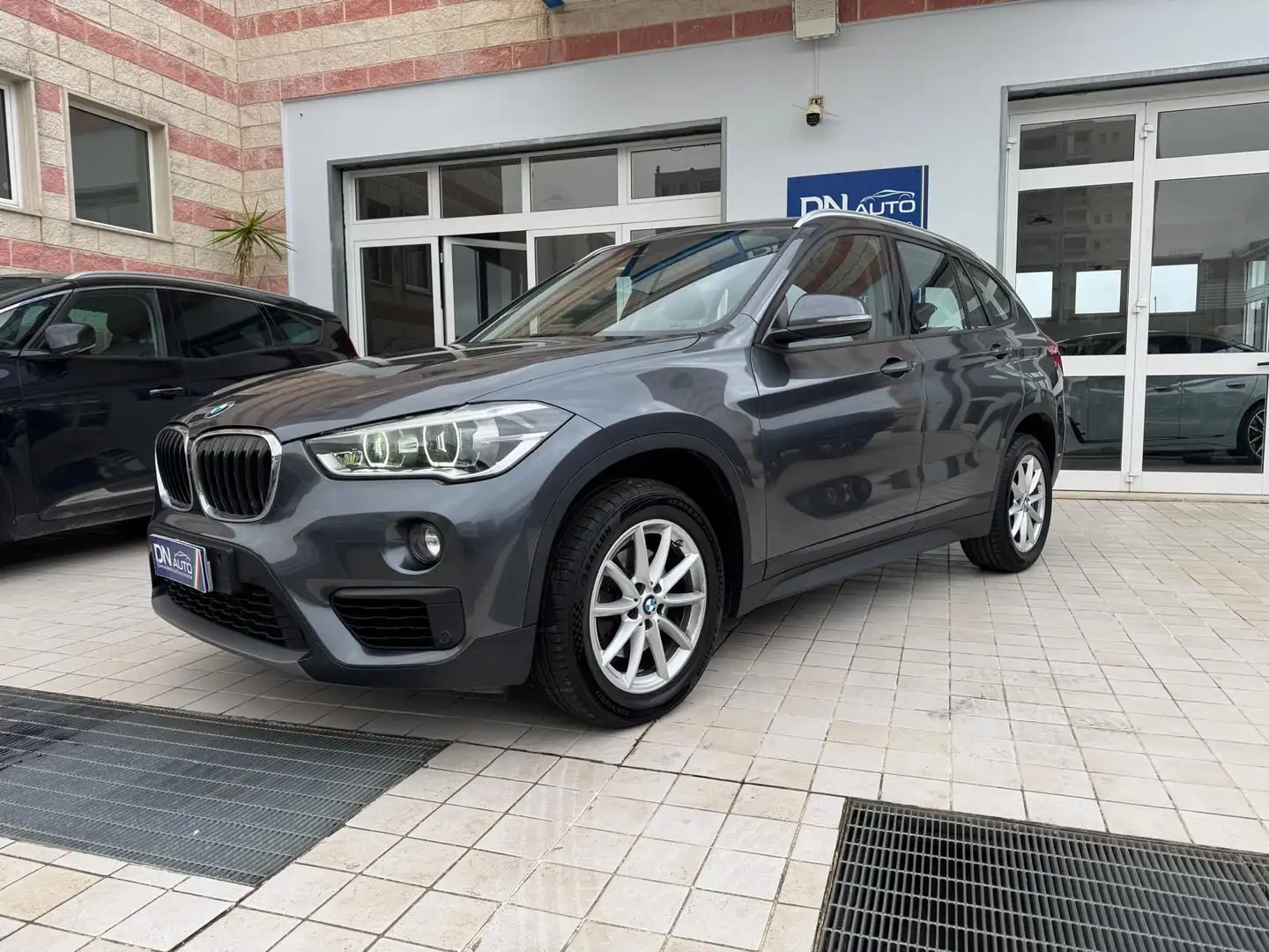 BMW X1 X1 sdrive18d auto my19 Gris - 1