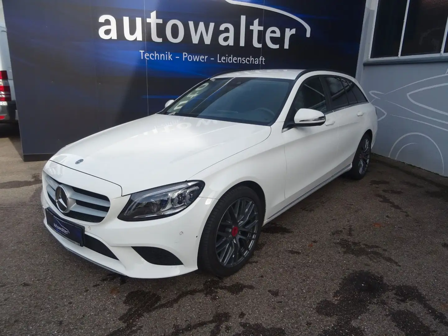 Mercedes-Benz C 220 C -Klasse T-Modell C 220 T d Blanc - 1