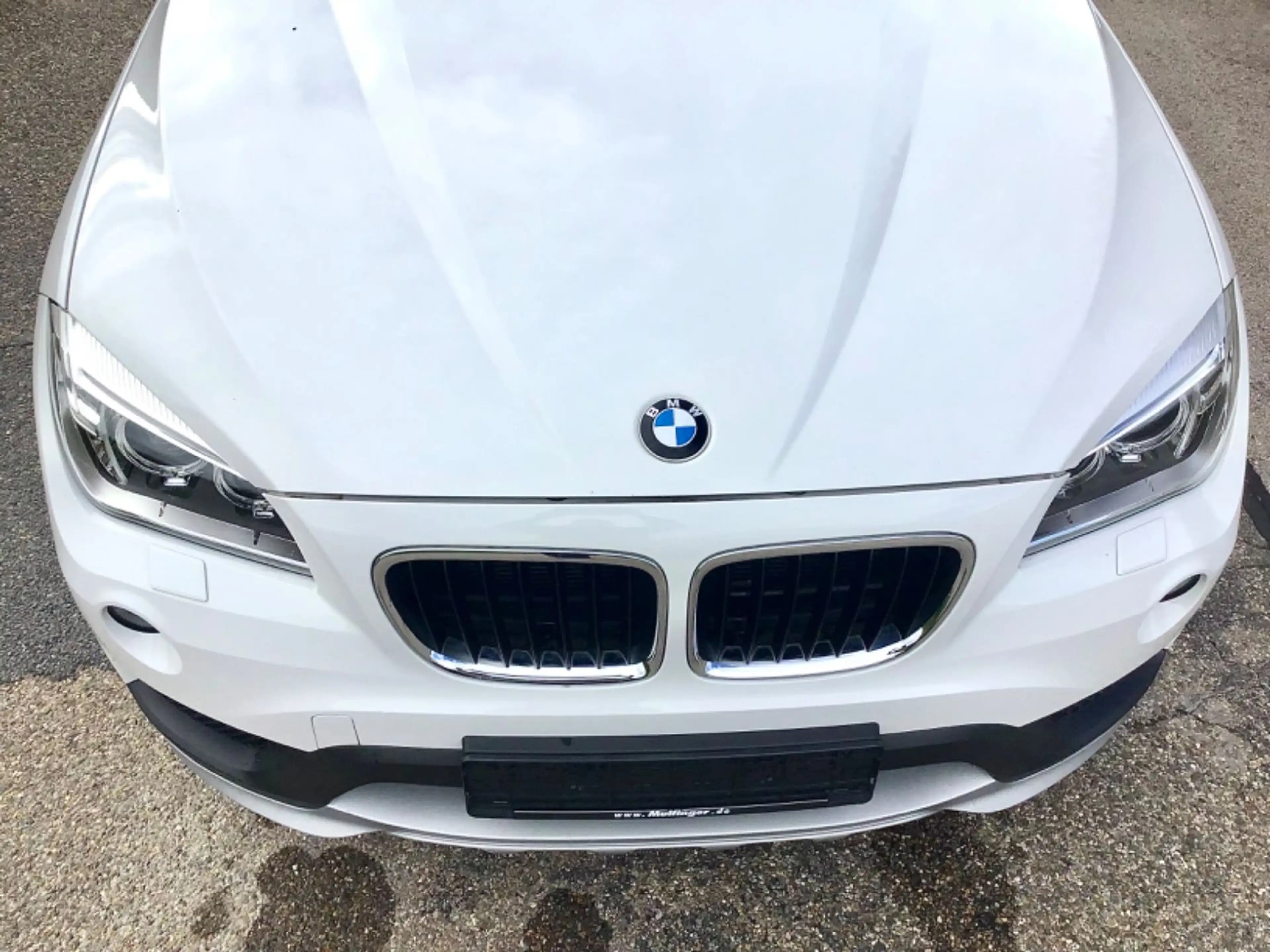 BMW X1 sDrive 18 i ADVANTAGE - NAVI*BI-XENON*AHK*PDC*8 Fach bereift*Fahrradträger-1 HAND*TOP Zstd. !! — photo 12