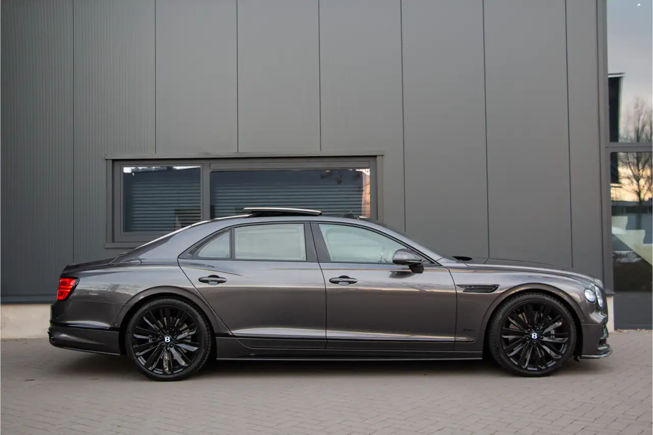 Bentley Flying Spur 2022