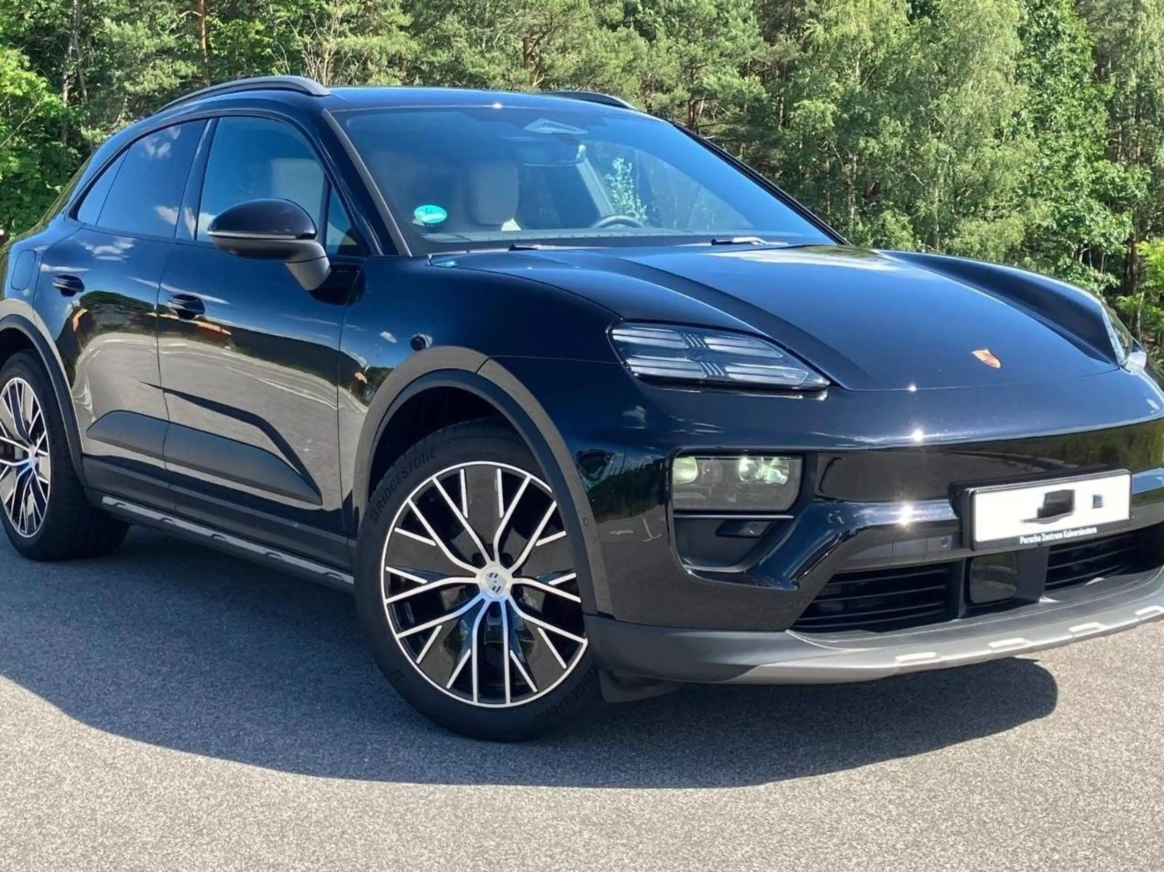 Porsche Macan Macan Hinterachslenkung BOSE Luftfederung 2 — photo 6