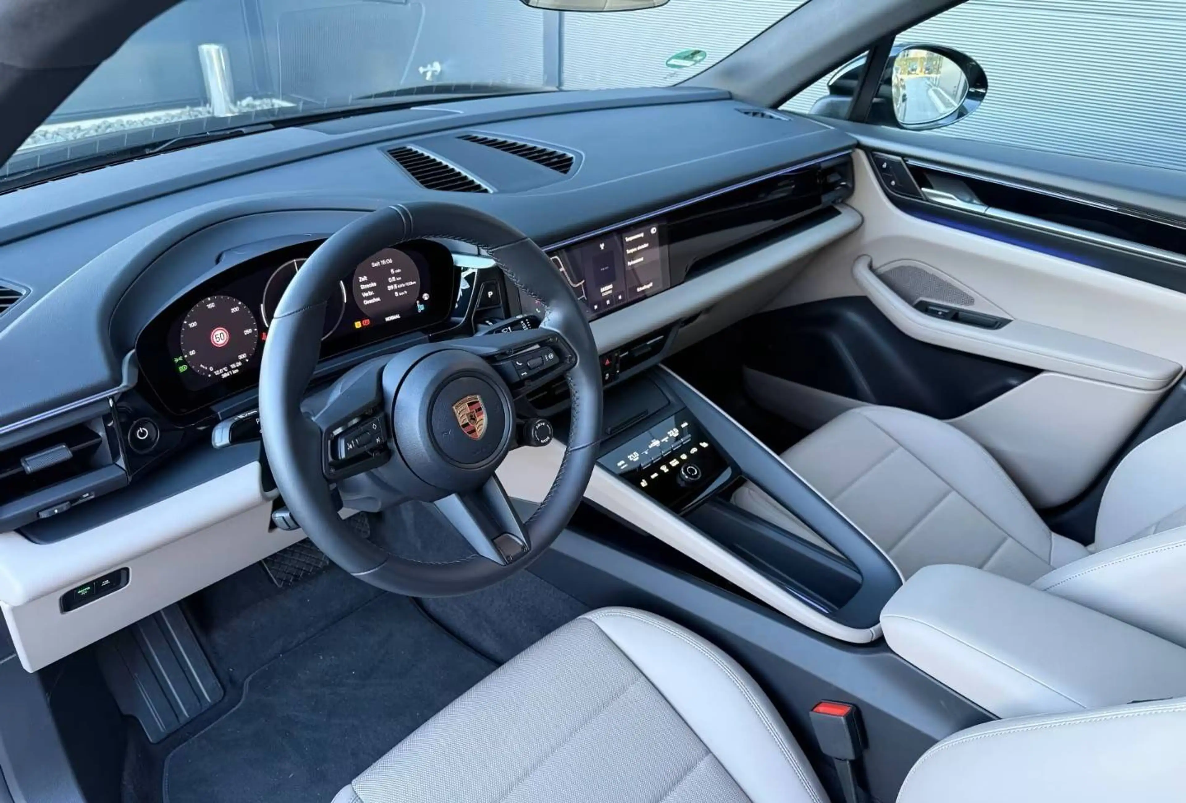 Porsche Macan Macan Hinterachslenkung BOSE Luftfederung 2 — photo 4