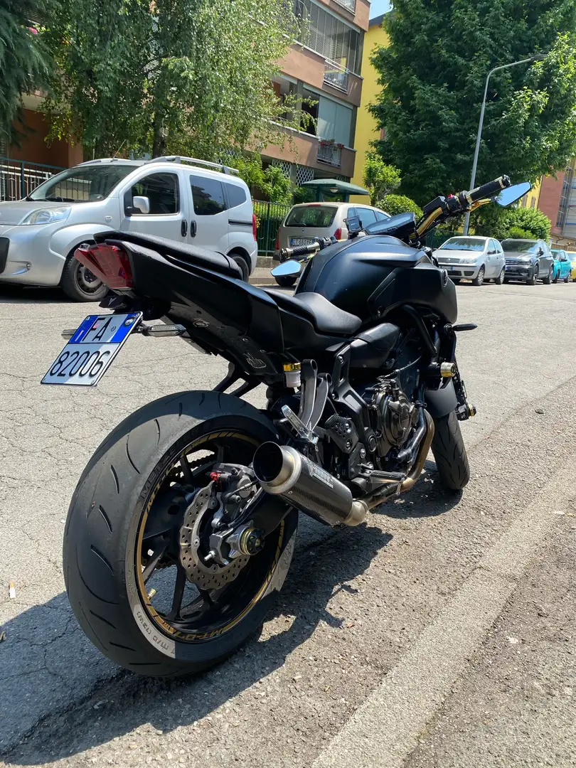 Yamaha MT-07 Nero - 2