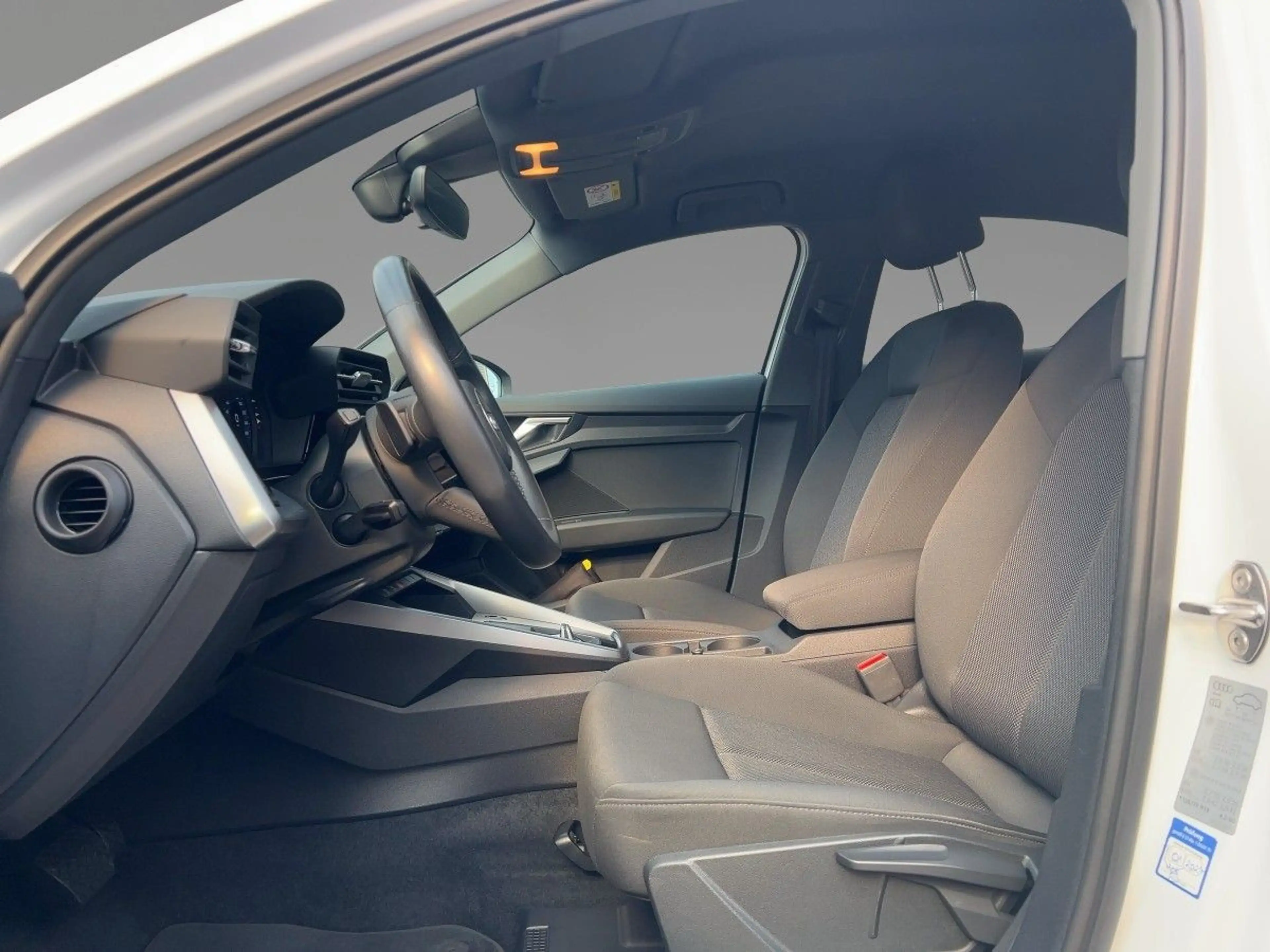 Audi A3 35 TFSI S tronic Navi LED Kamera — photo 8